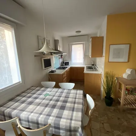 First Floor Steps From The Bibione
